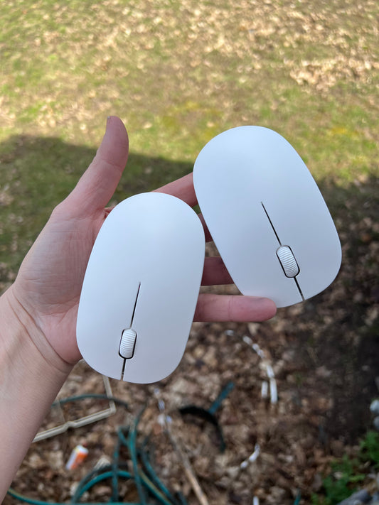 White blank wireless battery operated mouse